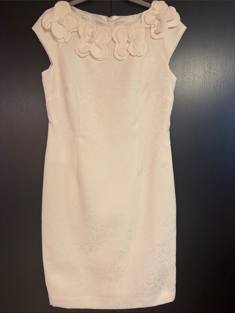 SD Collection Ivory Floral Applique Sheath Dress